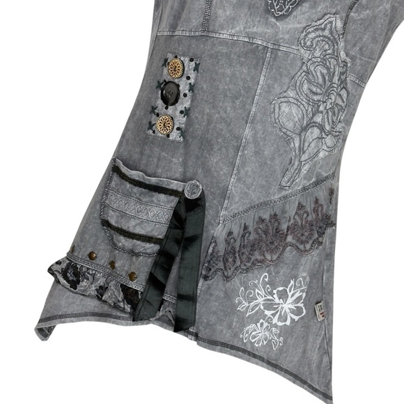 Feminine Gray Lace Embroidered Short Sleeve Scoop Neckline Tunic Top Small - Picture 7 of 14